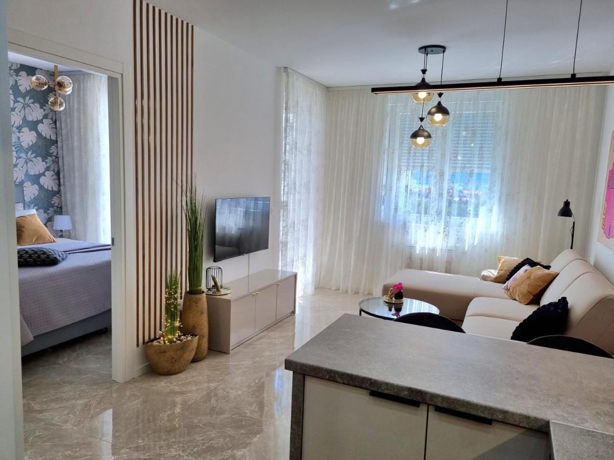 Apartment "50 Shades" With Balcony And Free Parking In The Garage زادار المظهر الخارجي الصورة