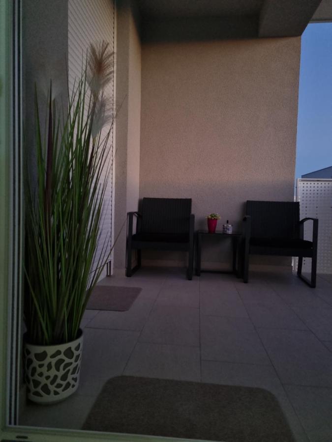 Apartment "50 Shades" With Balcony And Free Parking In The Garage زادار المظهر الخارجي الصورة