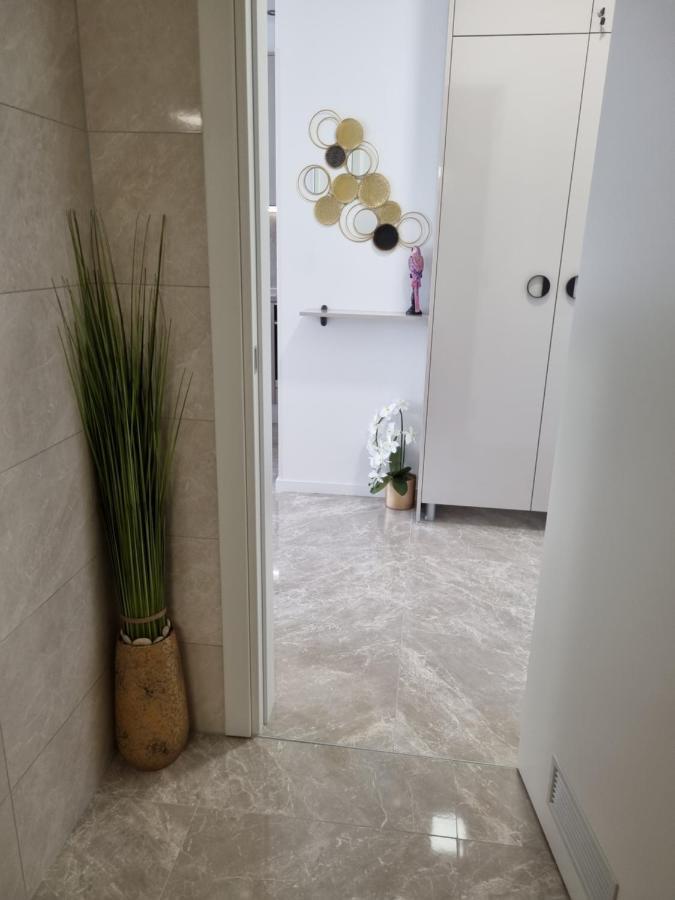 Apartment "50 Shades" With Balcony And Free Parking In The Garage زادار المظهر الخارجي الصورة